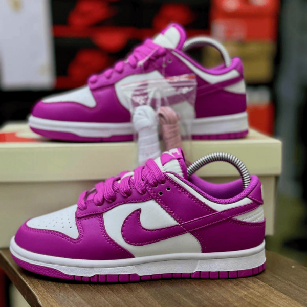 Nike Dunk Low - Magenta/White